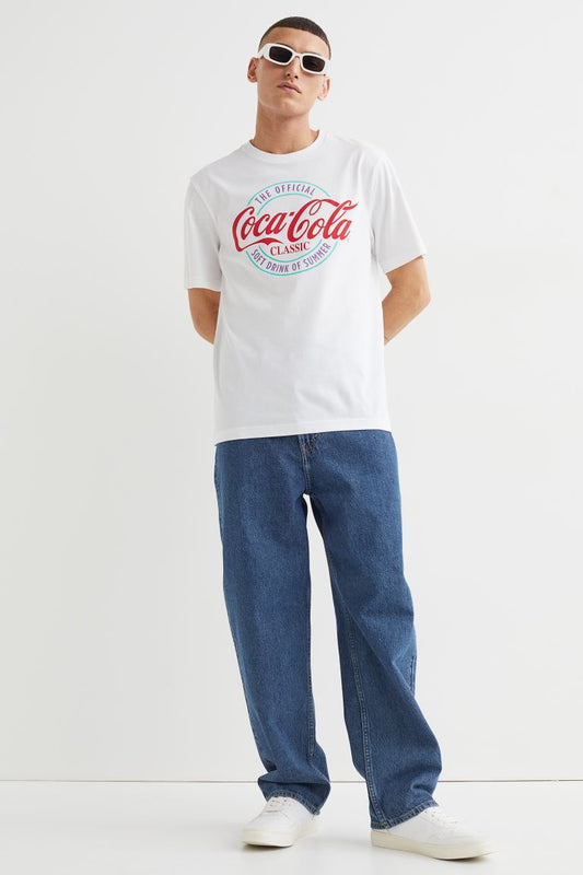 H&amp;M na yau da kullun Fit Coca Cola T-shirt